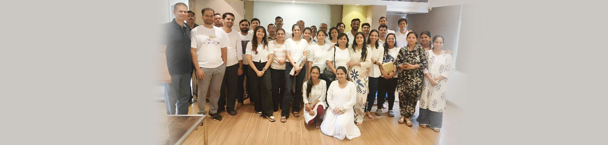 Eye Surgeon In Juhu